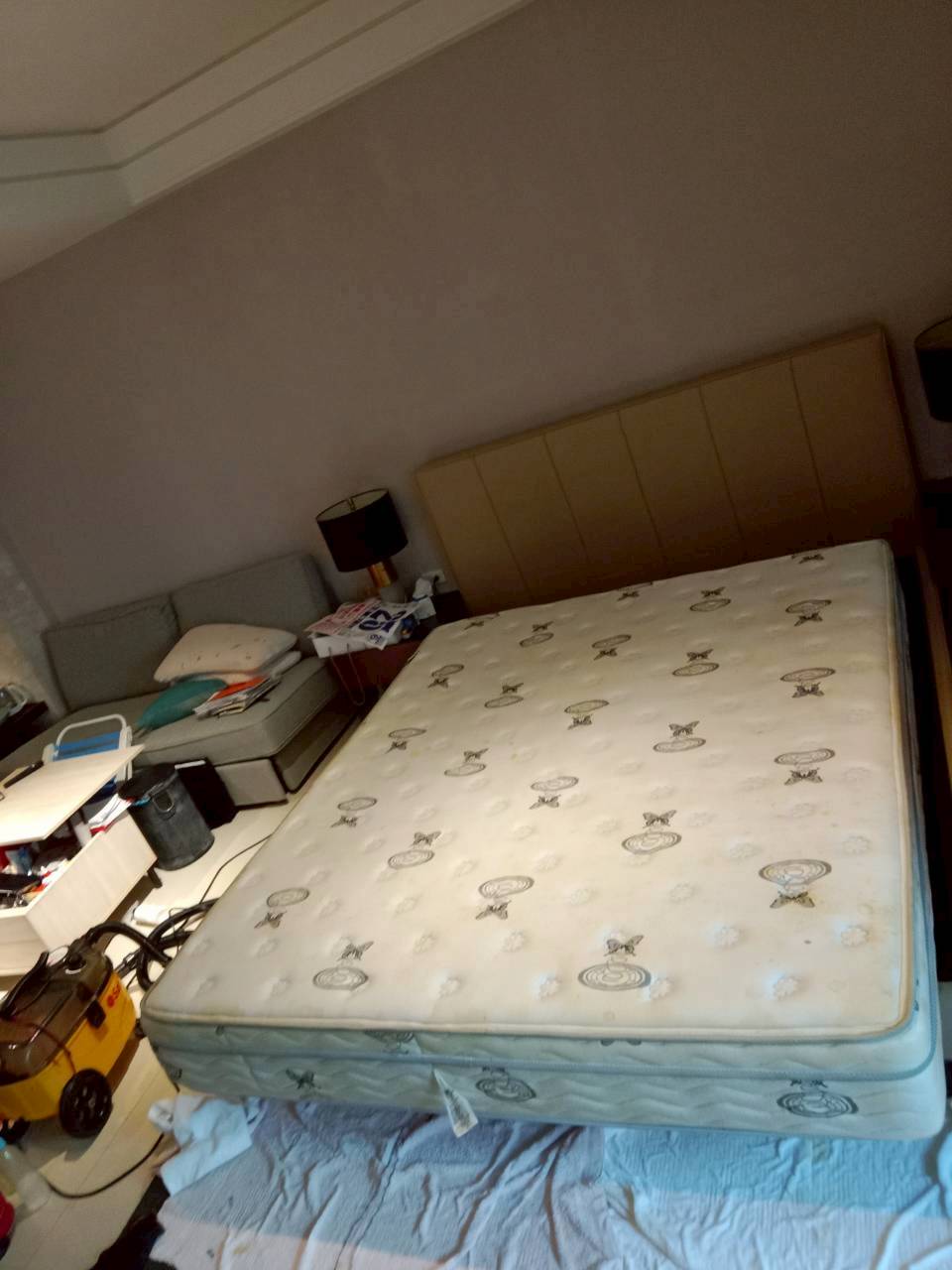 床墊、床頭片、床框清洗