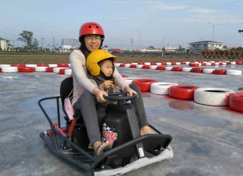 親子款卡丁車