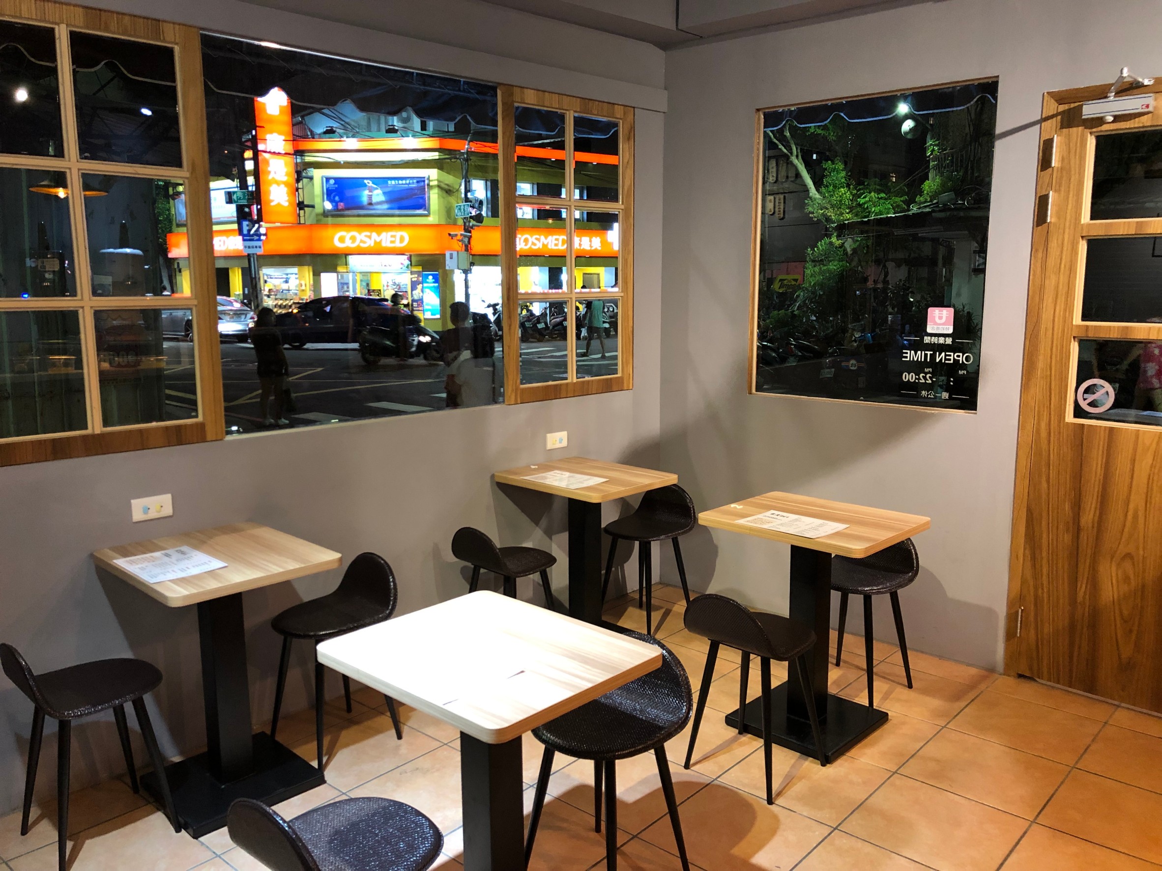 店面環境